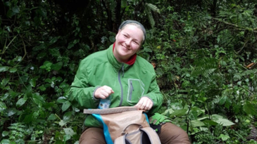 Bielke Anja beim Gorilla Tracking Foto Diamir